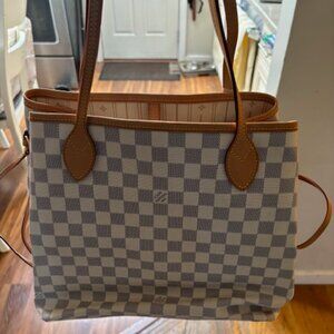 Louis Vuitton Neverfull PM